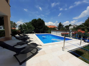 Apartment Hana with a private Pool